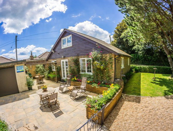 2 Bed Holiday Cottage at East Hill, Sussex